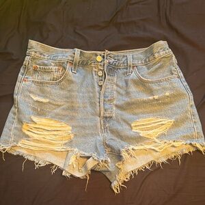 Levi 501 Distressed Denim Shorts - Light Blue